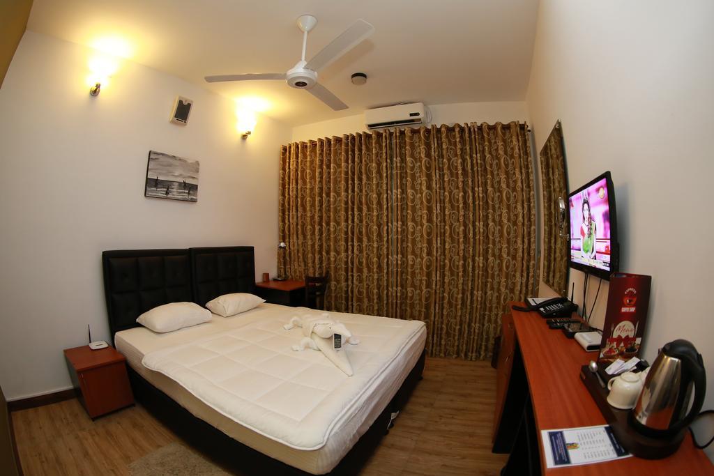 Kdu Hotel Boralesgamuwa Dış mekan fotoğraf