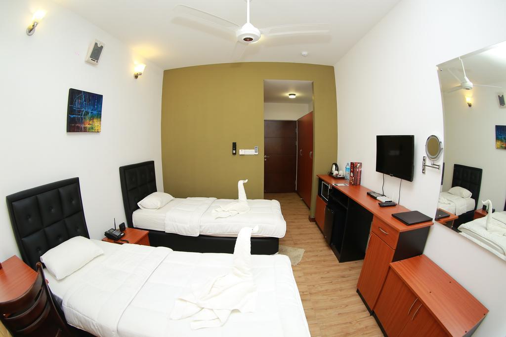 Kdu Hotel Boralesgamuwa Dış mekan fotoğraf